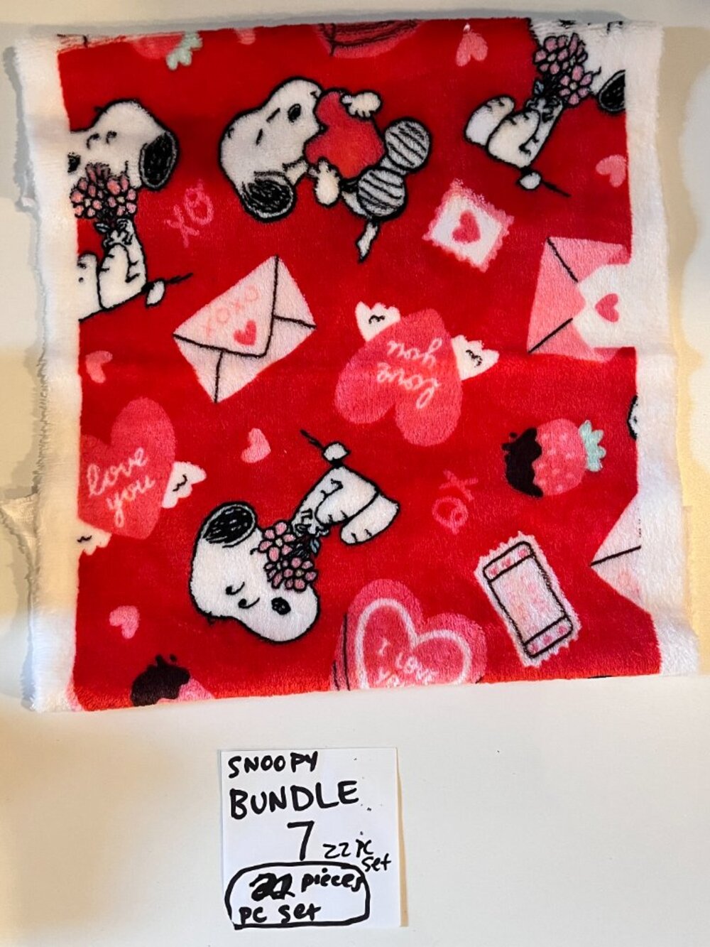 22 piece set Snoopy Scrap fabric bundle 7 - Picture 8 of 14